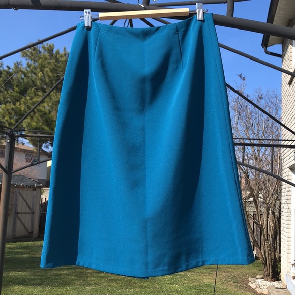 Chiffon skirt with faux knot detail at waist - Picture 5 of 9